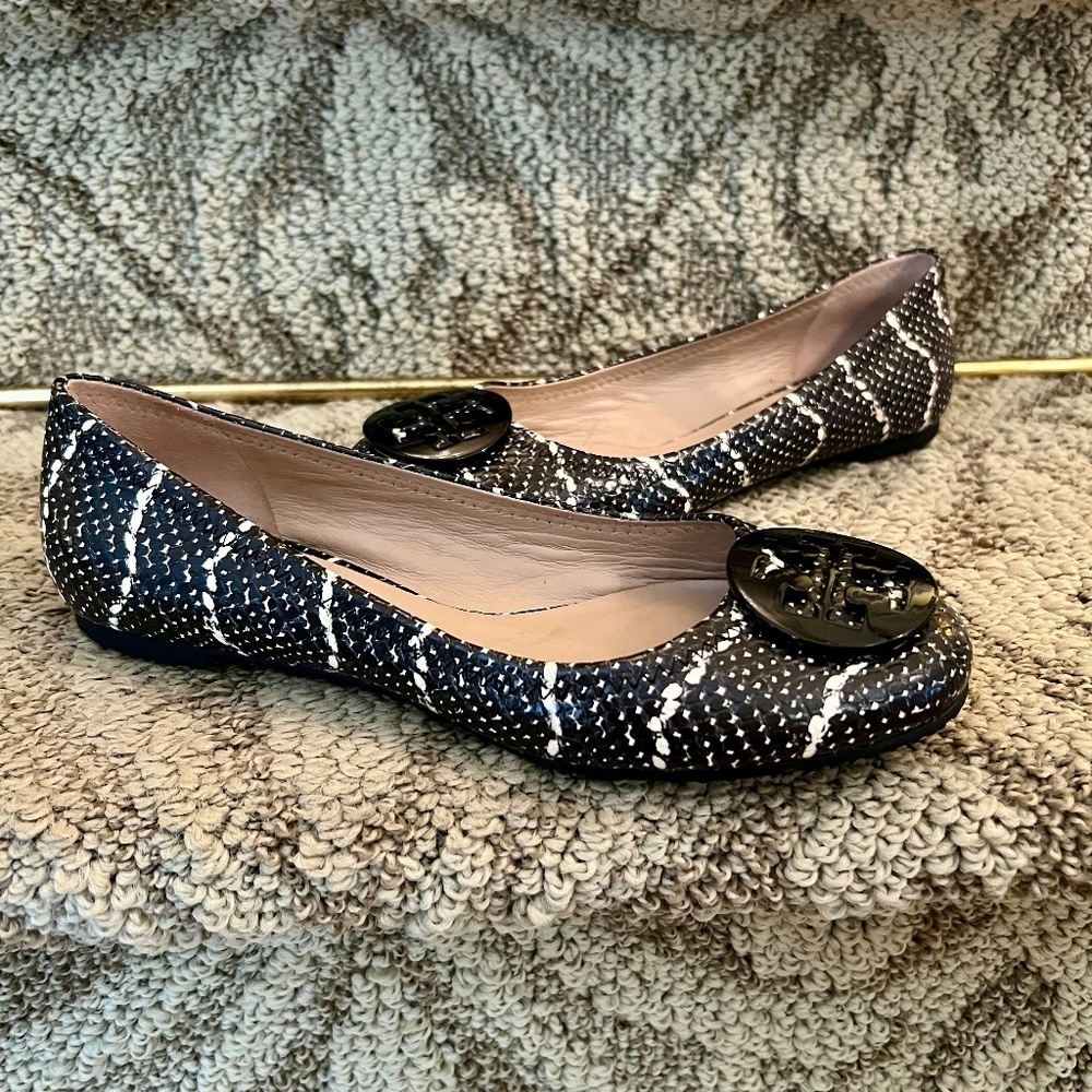 Tory Burch Reva Mojave Black Beige Snake Print Leather Logo Ballet Flats Size 7
